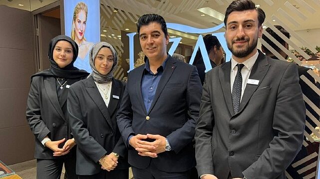 30 yıllık kuyumculuk tecrübesiyle iş insanı Said Günay, Lizay Pırlanta çatısı altında sektöre yeni bir vizyon kazandırıyor!