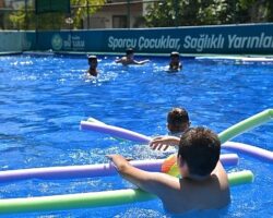 6 Binden Fazla Öğrenci Yazı Havuzlarda Geçirdi
