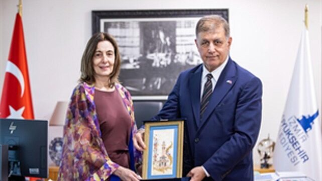 Arjantin Başkonsolosu Vivas’tan Başkan Tugay’a ziyaret