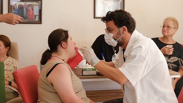Ayvalık’ta Engelliler Kültür, Sanat ve Spor Etkinlikleri’nde Ağız ve Diş Sağlığı Hizmeti