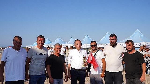 Ayvalık’ta İlk Kez Rahvan At Yarışları Düzenlendi