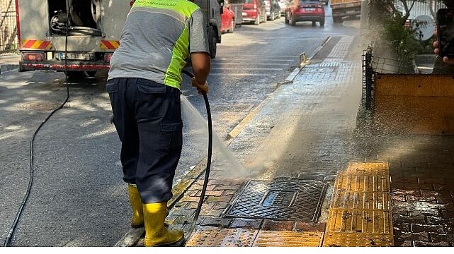Bakırköy’de Temizlik Seferberliği Sürüyor
