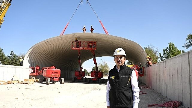 Başkan Altay Türkiye’de İlk Kez Denenen Teknikle İnşaatı Süren Köprülü Kavşağın Trafiği Rahatlatacağını Açıkladı