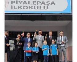 Başkan Sezer Öğrencilerin Yeni Eğitim Dönemi Heyecanına Ortak Oldu