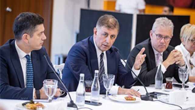 Başkan Tugay: İzmir’in kabuğunu kırması, öncü kent olması için çalışıyoruz