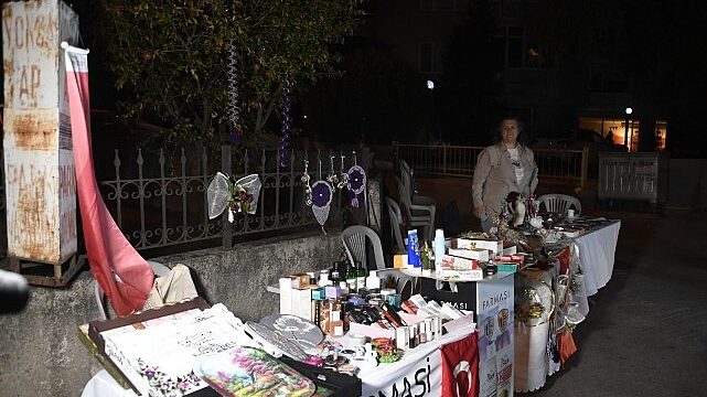 Bu sokakta eğlence ve alışveriş bir arada
