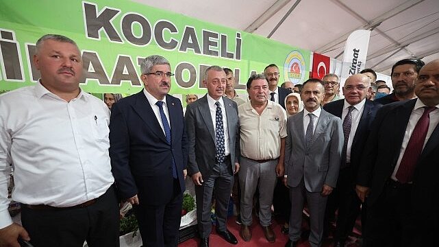 “Çiftçinin çabasıyla Büyükşehir’in çabası birleşince bereket ortaya çıkıyor”