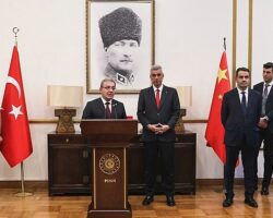 DEÜ Rektörü, Sağlık Bakanı Heyetiyle Çin’de