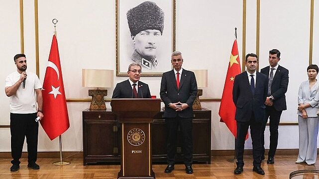 DEÜ Rektörü, Sağlık Bakanı Heyetiyle Çin’de