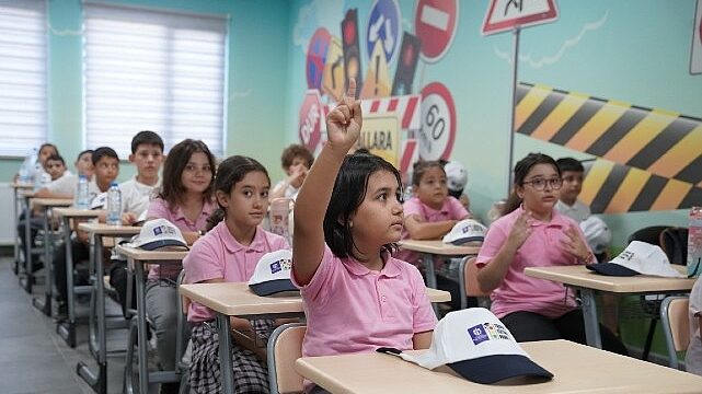 Geleceğin bilinçli sürücü ve yayaları yetiştiriliyor