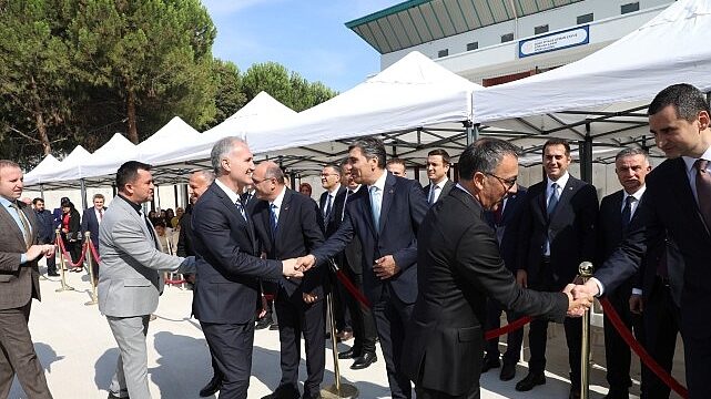 İnegöl’de Hem Yeni Eğitim Öğretim Yılı Hem Yeni Okul Birlikte Açıldı
