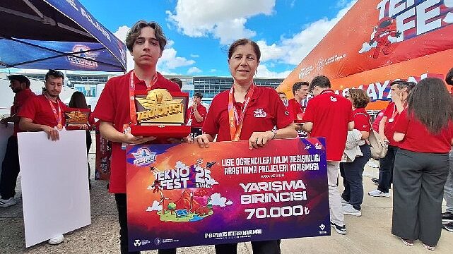 İzmir Fen Lisesi Öğrencisi, TEKNOFEST 2025’te Türkiye Birincisi Oldu