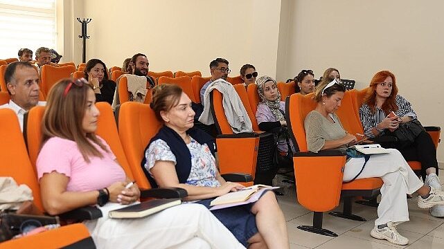 KO-MEK’le etkili sosyal medya kullanımını öğrendiler
