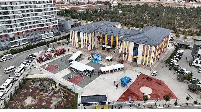 Konya Protokolü Öğrencilerin İlk Ders Zili Heyecanına Selçuklu’da Ortak Oldu