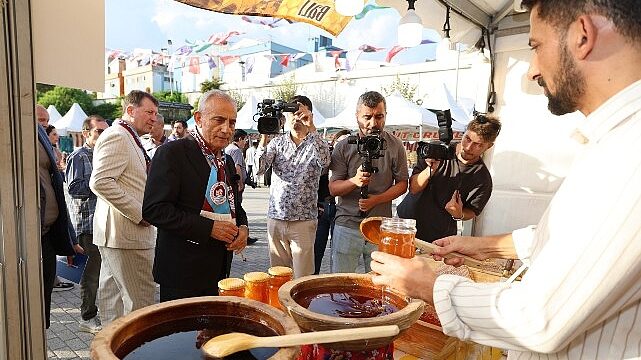 Küçükçekmece’de Trabzon Rüzgârı Başladı