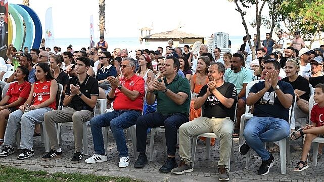 Milli heyecan için dev ekran kuruldu