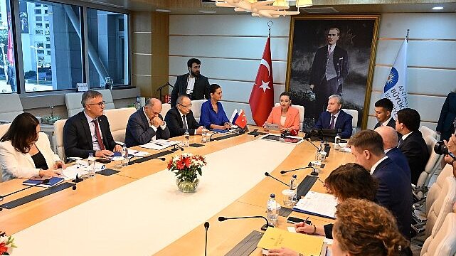 Moskova Hükümeti Bakanı’ndan Büyükşehir’e ziyaret