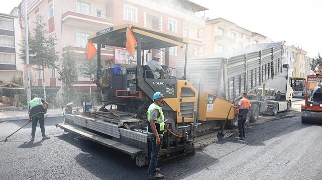 Nevşehir’de Sıcak Asfalt Çalışmaları Hız Kesmeden Devam Ediyor