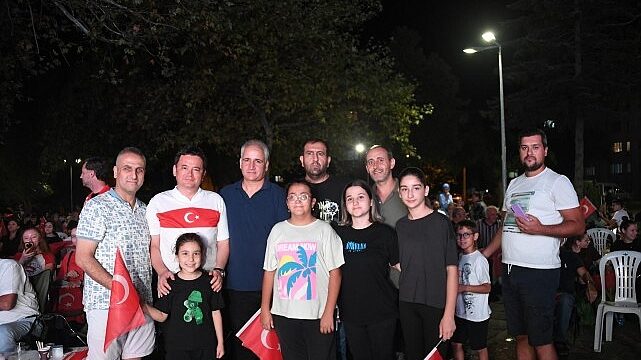Osmangazi Belediyesi milli heyecanı meydanlara taşıdı