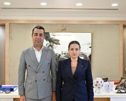 Özdemir Merkezefendi ve Tuzlukçu Belediye Başkanlarını kabul etti