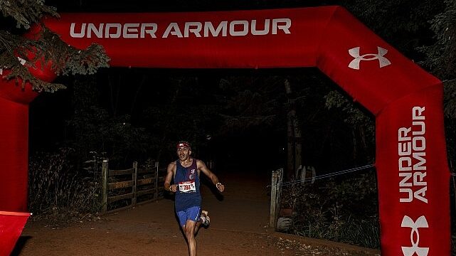Yüzlerce Koşucu 18. Under Armour Gece Koşuları’nda Sınırları Zorladı