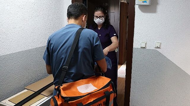 9 Ayda 1760 kişiye Evde Sağlık Hizmeti