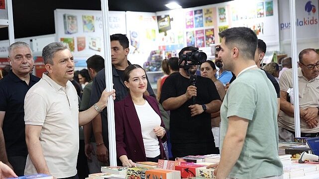 Antalyalılardan 15. Antalya Kitap Fuarı’na yoğun ilgi
