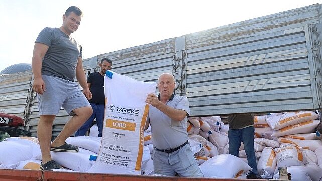 Büyükşehir’den çiftçiye yüzde 75 hibeli tohum desteği