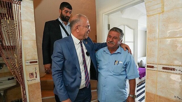 Gaziemir Belediyesi’nden yangında zarar gören evlere yardım eli