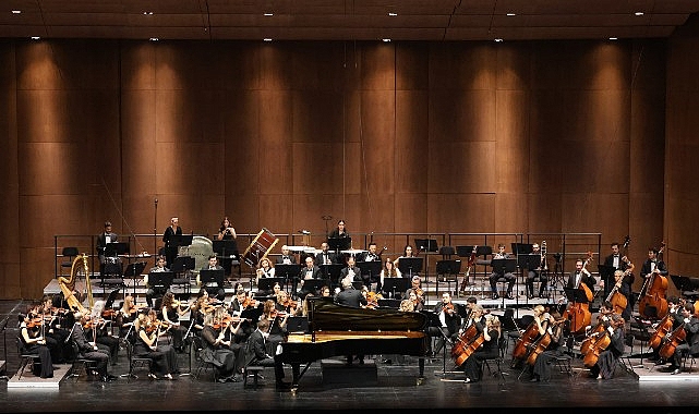 İstanbul Devlet Senfoni Orkestrası DenizBank Konserleri 2025-2026 sanat sezonunu açtı