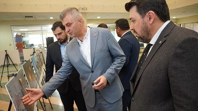 “Kanıt” Fotoğraf Sergisi Gölcük Belediyesi’nde Ziyarete Açıldı