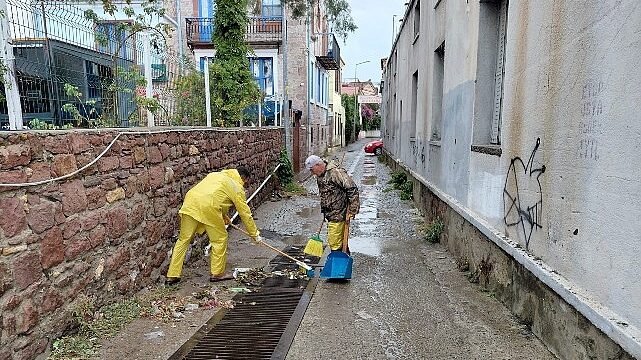 Kuzey Ege’de etkili olan yağışa Ayvalık Belediyesi’nden anında müdahale