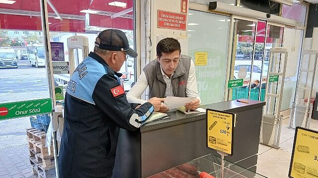 Malkara Belediyesi zabıta ekipleri, market denetimlerine devam ediyor