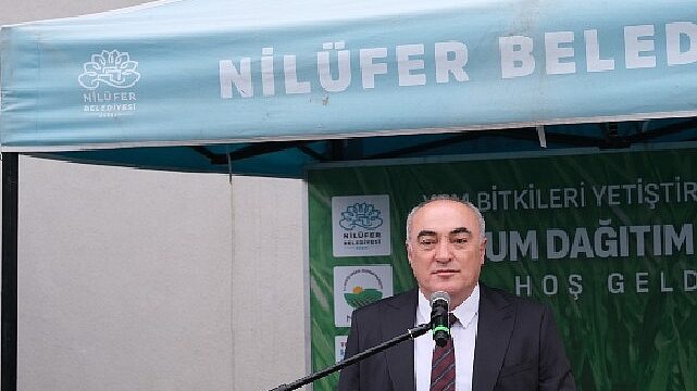 Nilüfer Belediyesi’nden üreticiye İtalyan çimi tohumu desteği