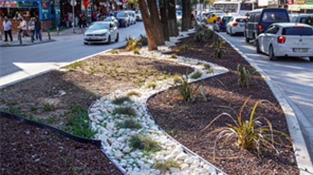 Şirinyer’in simge parkı daha güvenli, daha konforlu