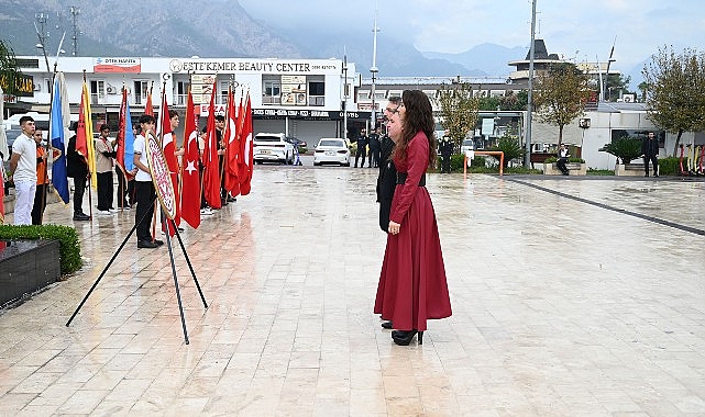 Kemer’de Öğretmenler Günü töreni