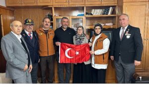 Konya Büyükşehir Öğretmenler Günü’nde Şehit Öğretmenleri Unutmadı