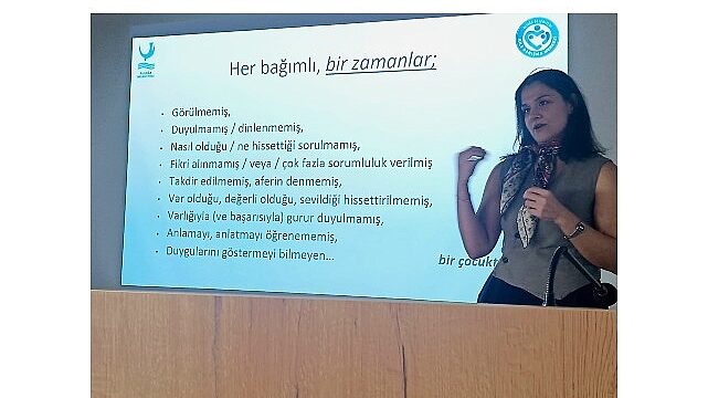 Aliağa Belediyesi’nden Ailelere Ergenlik İletişimi Semineri
