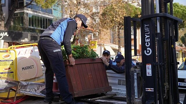 Ayvalık Belediyesi’nden Yol İşgallerine Karşı Kesintisiz Denetim