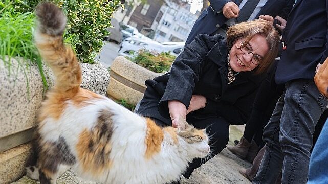 Başkan Köymen, lösemili çocuklarla “Ata Tohumu” ekti