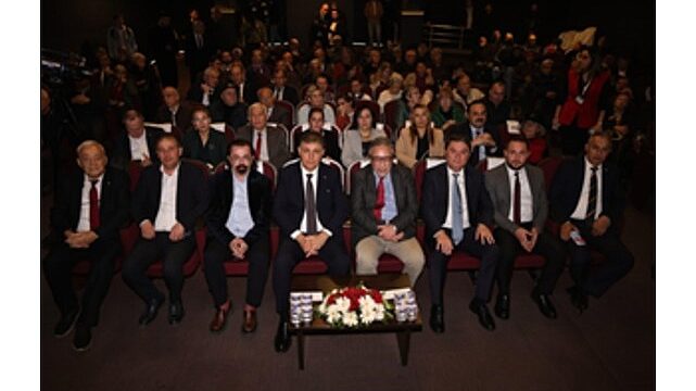 Başkan Tugay Zonguldak’ta düzenlenen sağlık zirvesine katıldı