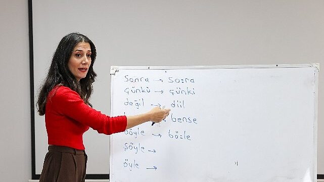 Buca Belediyesi’nden diksiyon ve sunuculuk kursu