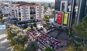 Buca’da dayanışma ve alışveriş bir arada