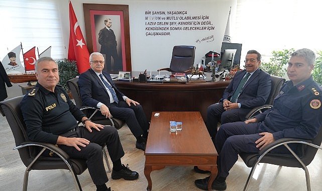 Burhaniye Protokolünden Başkan Deveciler’e Ziyaret