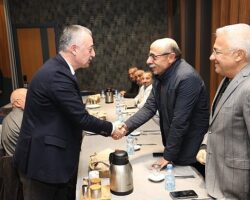 Büyükakın: İstişare eden yanılmaz