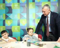 Büyükakın: Kütüphanelerde gençlerimizi geleceğe hazırlıyoruz