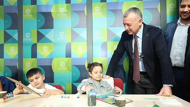 Büyükakın: Kütüphanelerde gençlerimizi geleceğe hazırlıyoruz