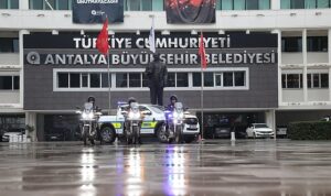 Büyükşehir ekipleri yılbaşı mesaisine hazır