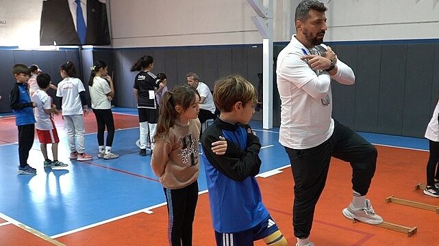 Büyükşehir’in sportif yetenek ölçümü İzmir’e yayılıyor
