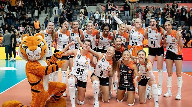 Derbide 3 puan Eczacıbaşı Dynavit’in!